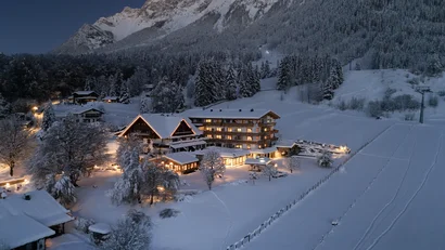 Ihr 4-Sterne-Hotel am Fuß der Zugspitze